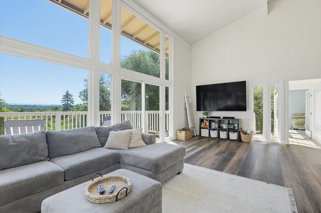 2383 Pinon Rd, Rescue, CA 95672