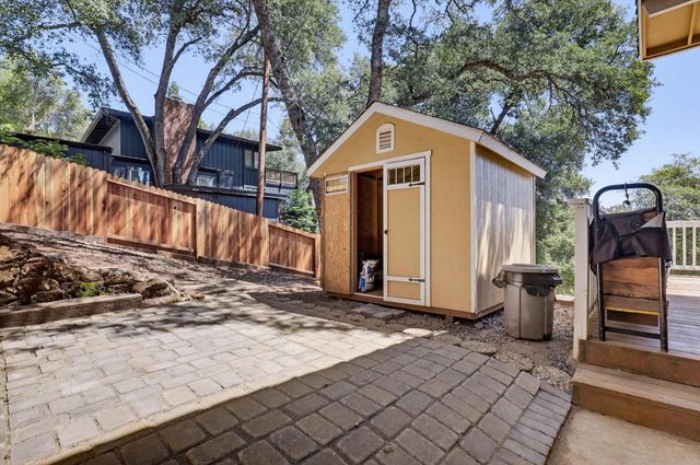 2383 Pinon Rd, Rescue, CA 95672