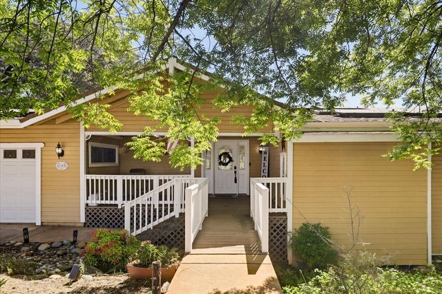 2383 Pinon Rd, Rescue, CA 95672