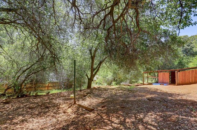 2383 Pinon Rd, Rescue, CA 95672