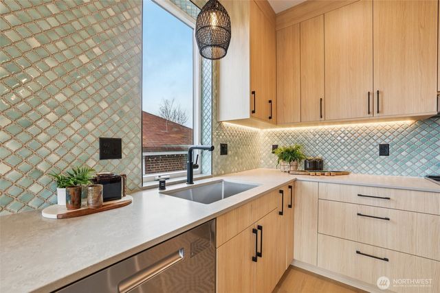 2628 58th Avenue SW, Seattle, WA 98116