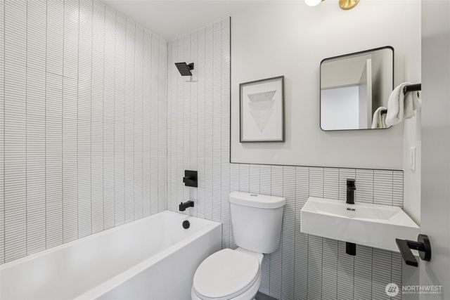 2628 58th Avenue SW, Seattle, WA 98116