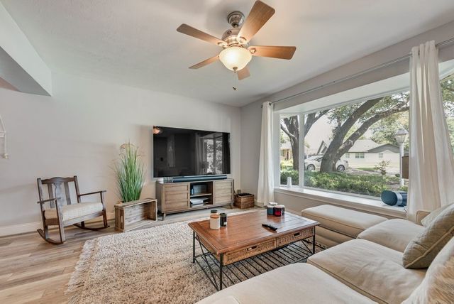 9619 Liptonshire Drive, Dallas, TX 75238