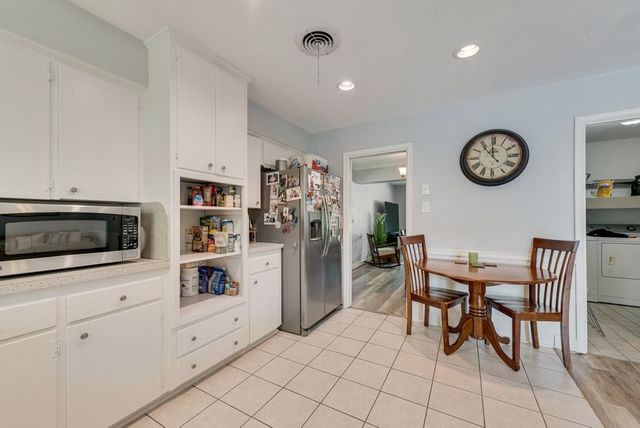 9619 Liptonshire Drive, Dallas, TX 75238