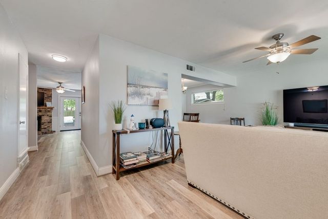 9619 Liptonshire Drive, Dallas, TX 75238