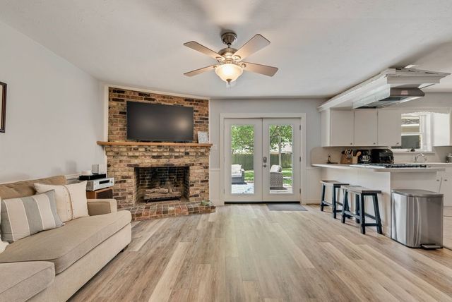 9619 Liptonshire Drive, Dallas, TX 75238