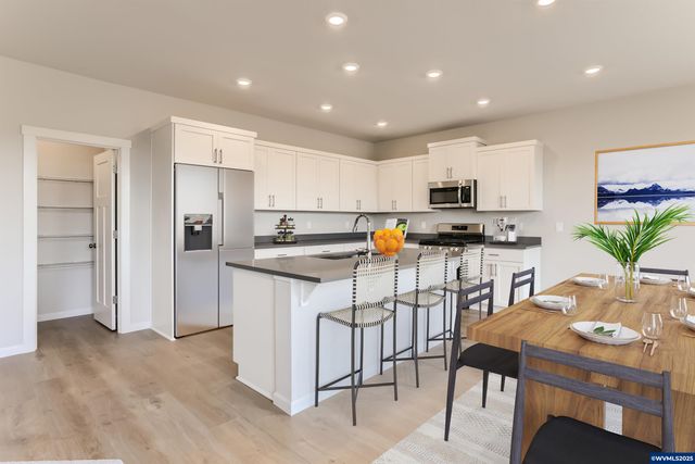 2626 Mount Saint Helens Av SE, Salem, OR 97302