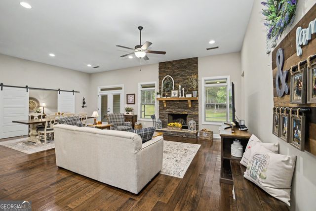 143 Linchwood Drive, Senoia, GA 30276