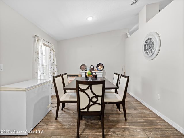 1201 Roslyn Avenue NW, Palm Bay, FL 32907