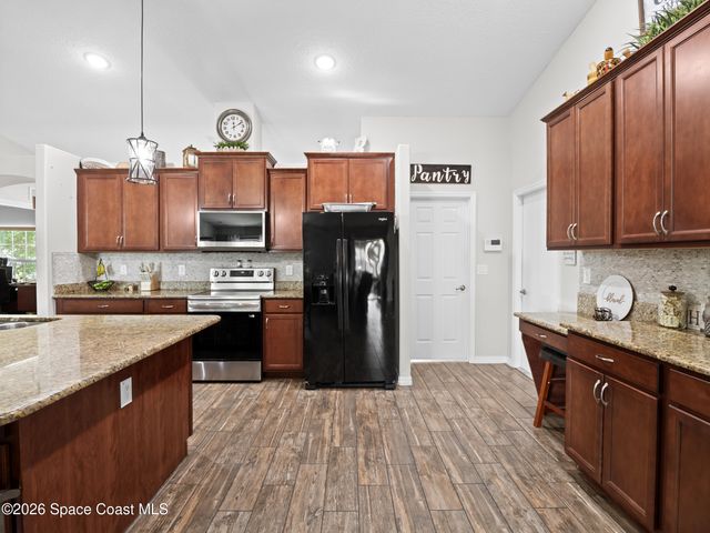 1201 Roslyn Avenue NW, Palm Bay, FL 32907