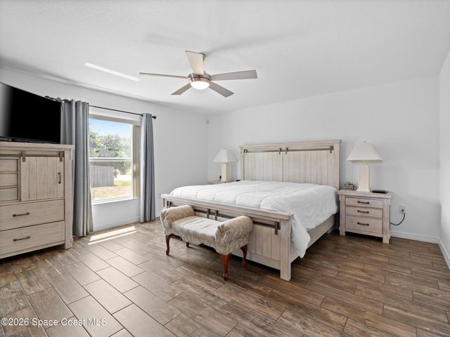 1201 Roslyn Avenue NW, Palm Bay, FL 32907