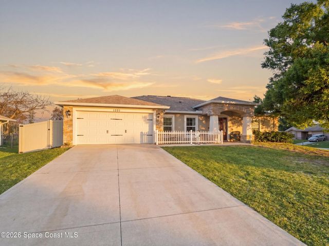 1201 Roslyn Avenue NW, Palm Bay, FL 32907