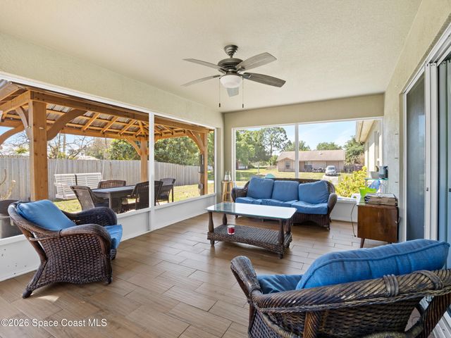 1201 Roslyn Avenue NW, Palm Bay, FL 32907