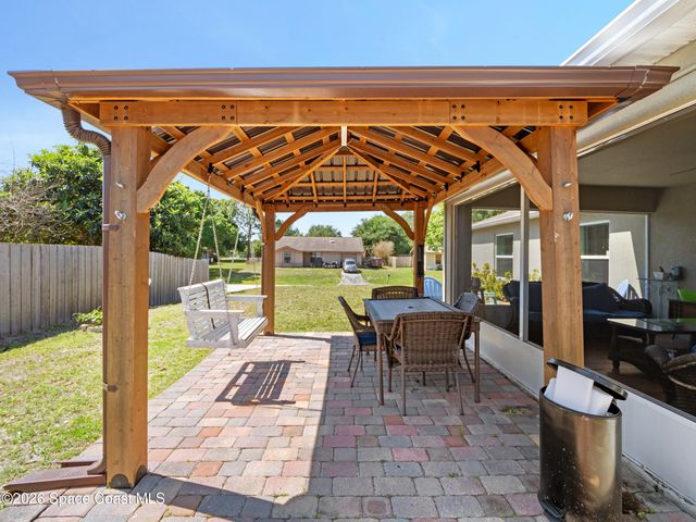 1201 Roslyn Avenue NW, Palm Bay, FL 32907