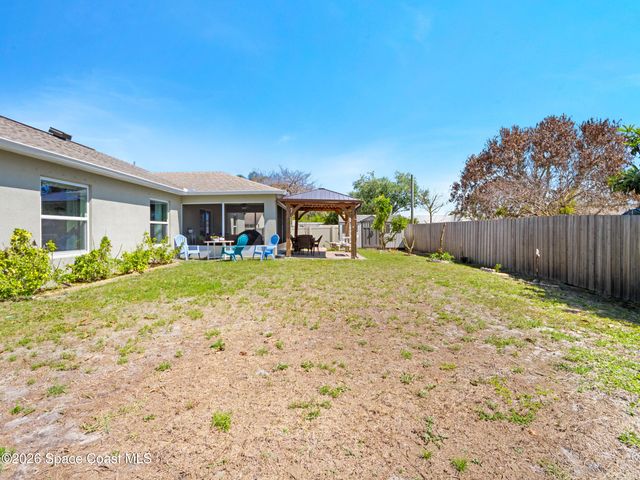 1201 Roslyn Avenue NW, Palm Bay, FL 32907