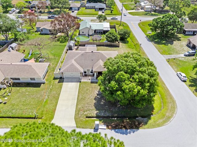 1201 Roslyn Avenue NW, Palm Bay, FL 32907