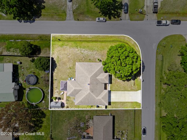 1201 Roslyn Avenue NW, Palm Bay, FL 32907