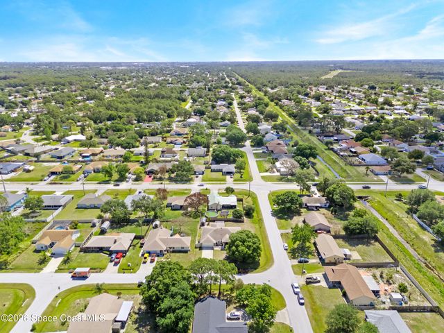 1201 Roslyn Avenue NW, Palm Bay, FL 32907