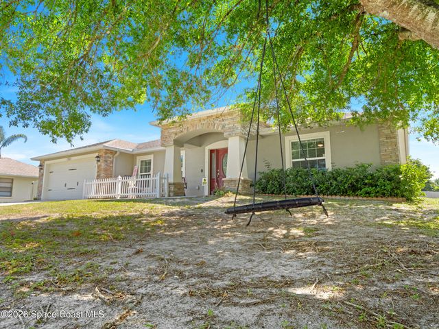 1201 Roslyn Avenue NW, Palm Bay, FL 32907