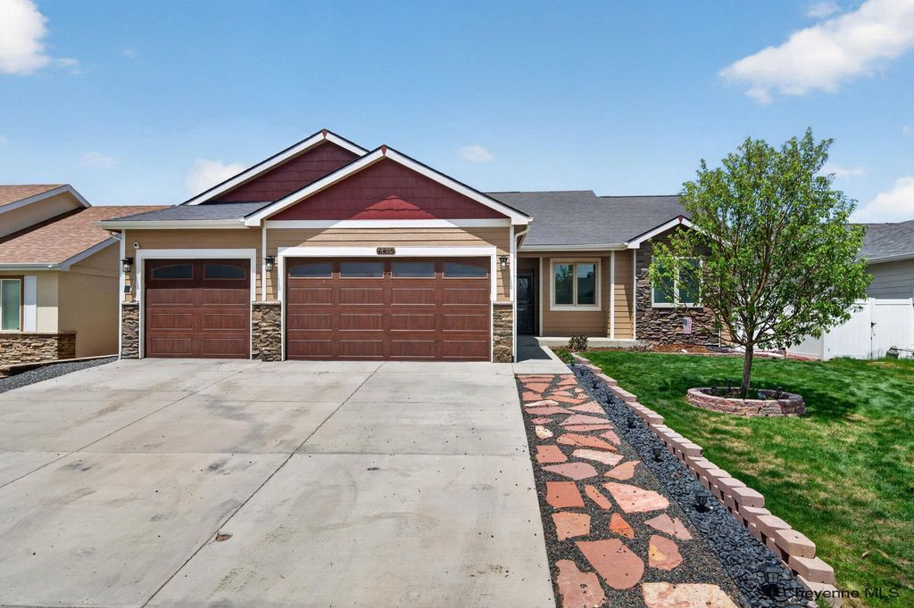 6512 CROSSBOW TRAIL, Cheyenne, WY 82001