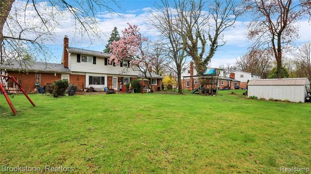 36762 Harwick Court, Clinton Township, MI 48035