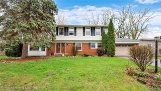 36762 Harwick Court, Clinton Township, MI 48035