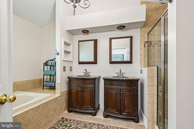 2024 OLD WILLOW WAY, Crofton, MD 21114