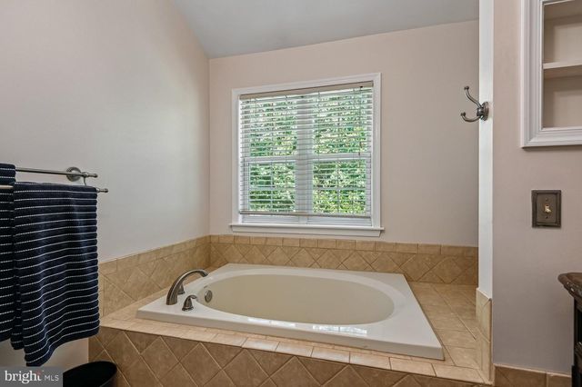 2024 OLD WILLOW WAY, Crofton, MD 21114