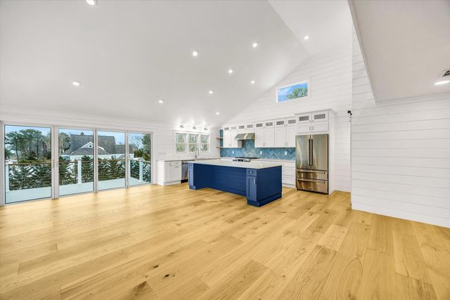 531 Menauhant Road, East Falmouth, MA 02536