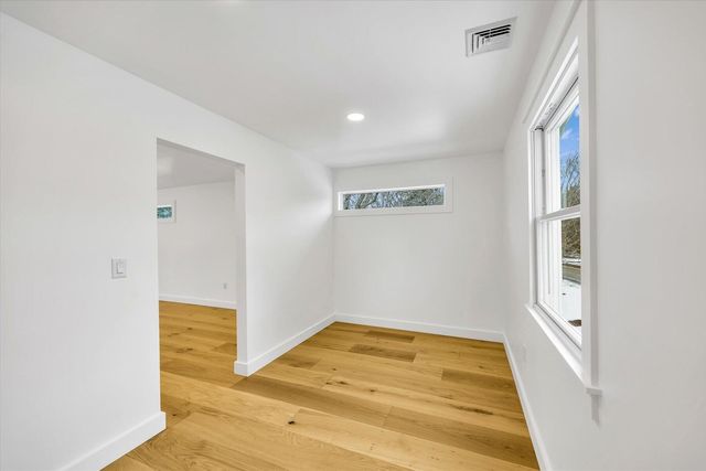 531 Menauhant Road, East Falmouth, MA 02536