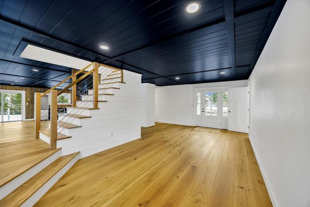 531 Menauhant Road, East Falmouth, MA 02536