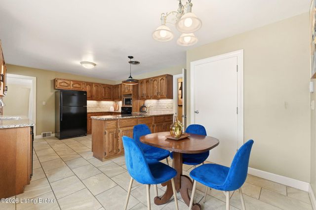 6312 Limewood Cir, Louisville, KY 40222