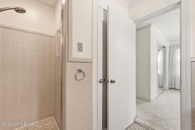 6312 Limewood Cir, Louisville, KY 40222