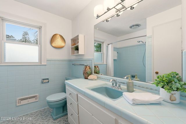 6312 Limewood Cir, Louisville, KY 40222