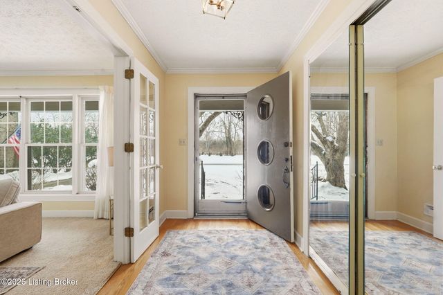 6312 Limewood Cir, Louisville, KY 40222