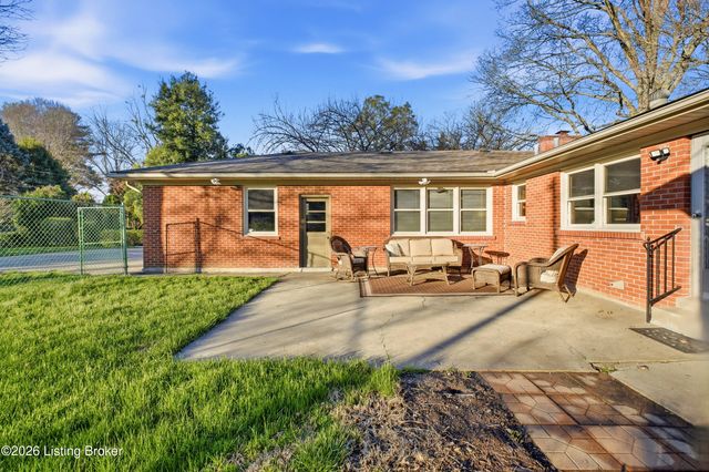 6312 Limewood Cir, Louisville, KY 40222