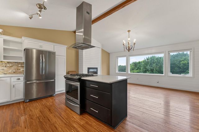 614 37th Street SW, Rochester, MN 55902