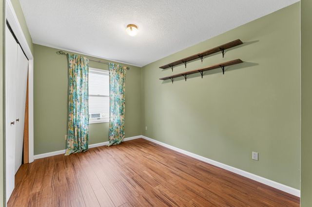 614 37th Street SW, Rochester, MN 55902