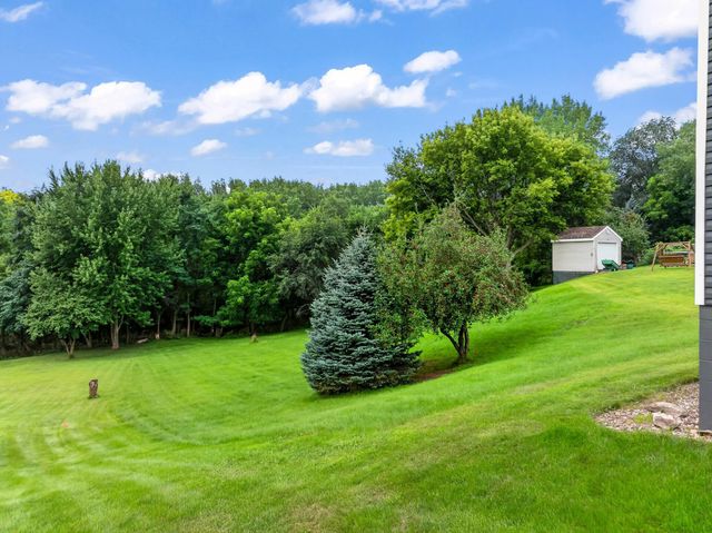 614 37th Street SW, Rochester, MN 55902