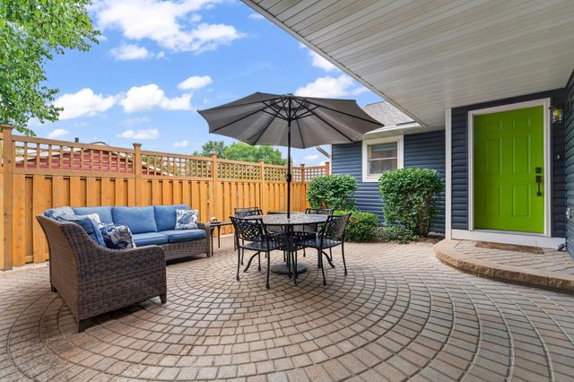614 37th Street SW, Rochester, MN 55902
