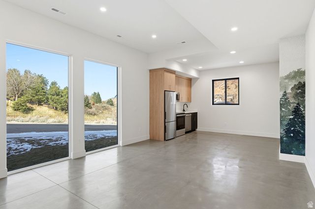 7571 S PROSPECTOR DR, Cottonwood Heights, UT 84121