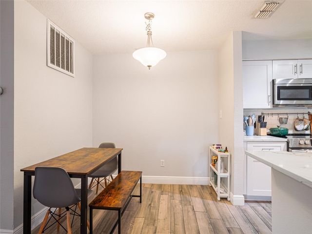 249 AFTON SQUARE 211, Altamonte Springs, FL 32714