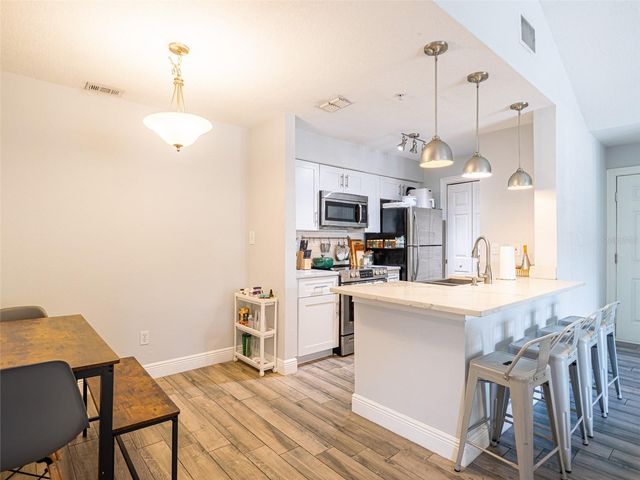 249 AFTON SQUARE 211, Altamonte Springs, FL 32714