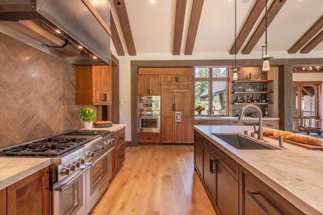 7705 Lahontan Drive, Truckee, CA 96161