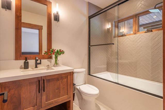 7705 Lahontan Drive, Truckee, CA 96161