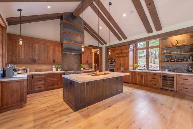 7705 Lahontan Drive, Truckee, CA 96161