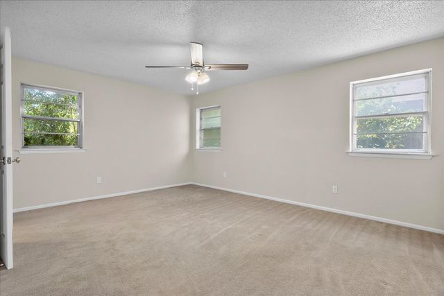 7409 Pinehurst Drive W, Fort Worth, TX 76134
