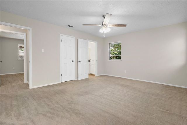 7409 Pinehurst Drive W, Fort Worth, TX 76134