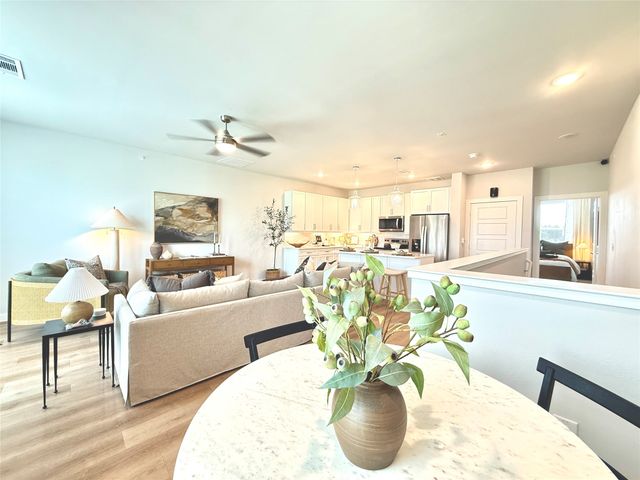 2217 Reserve Way Bldg 17-2217, Mansfield, TX 76063