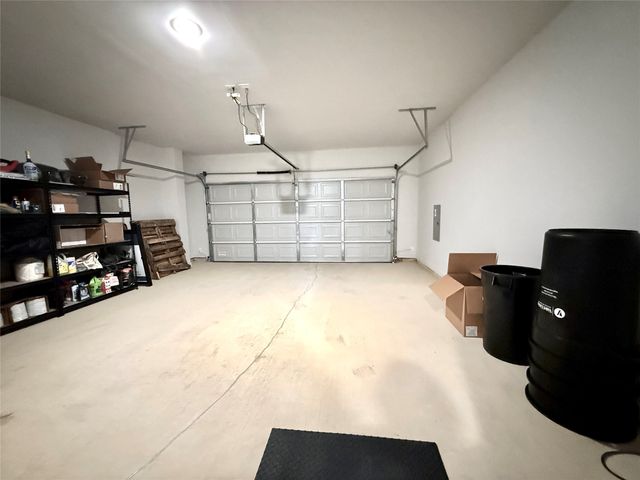 2217 Reserve Way Bldg 17-2217, Mansfield, TX 76063